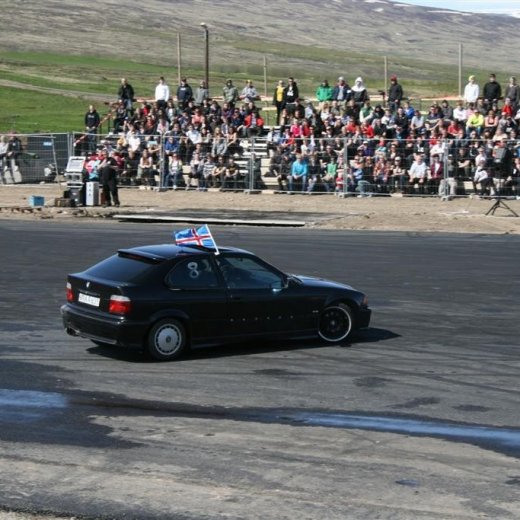 crop-2011_b_ladagar_227__large_
