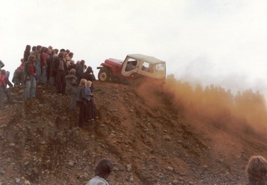 1975_ak_002