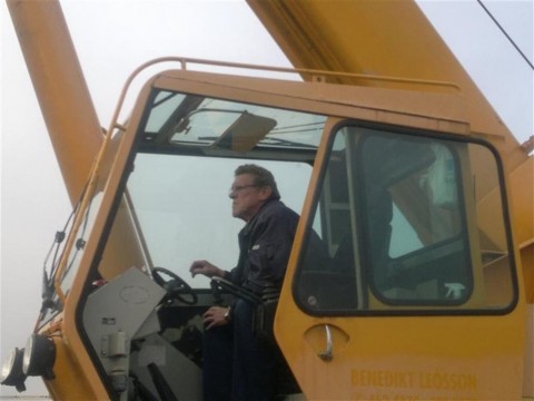 24092011100__large_